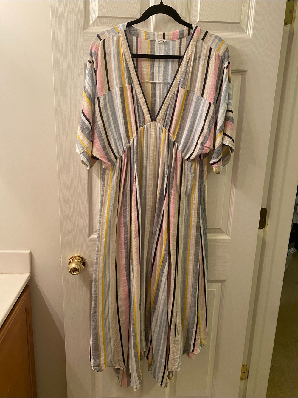 En Creme Pastel Striped V-Neck Maxi Dress